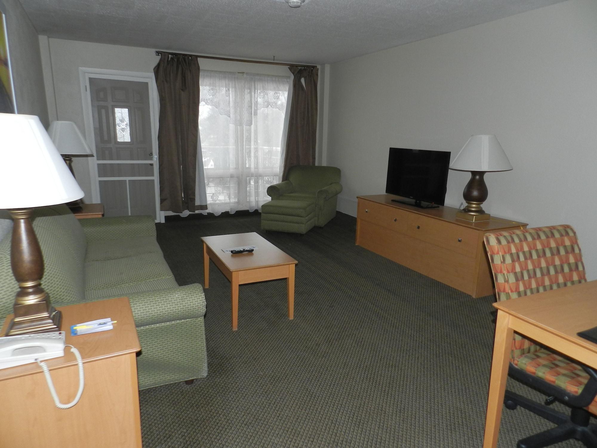 Hotel Clarion Pointe Rhinelander Downtown Exterior foto