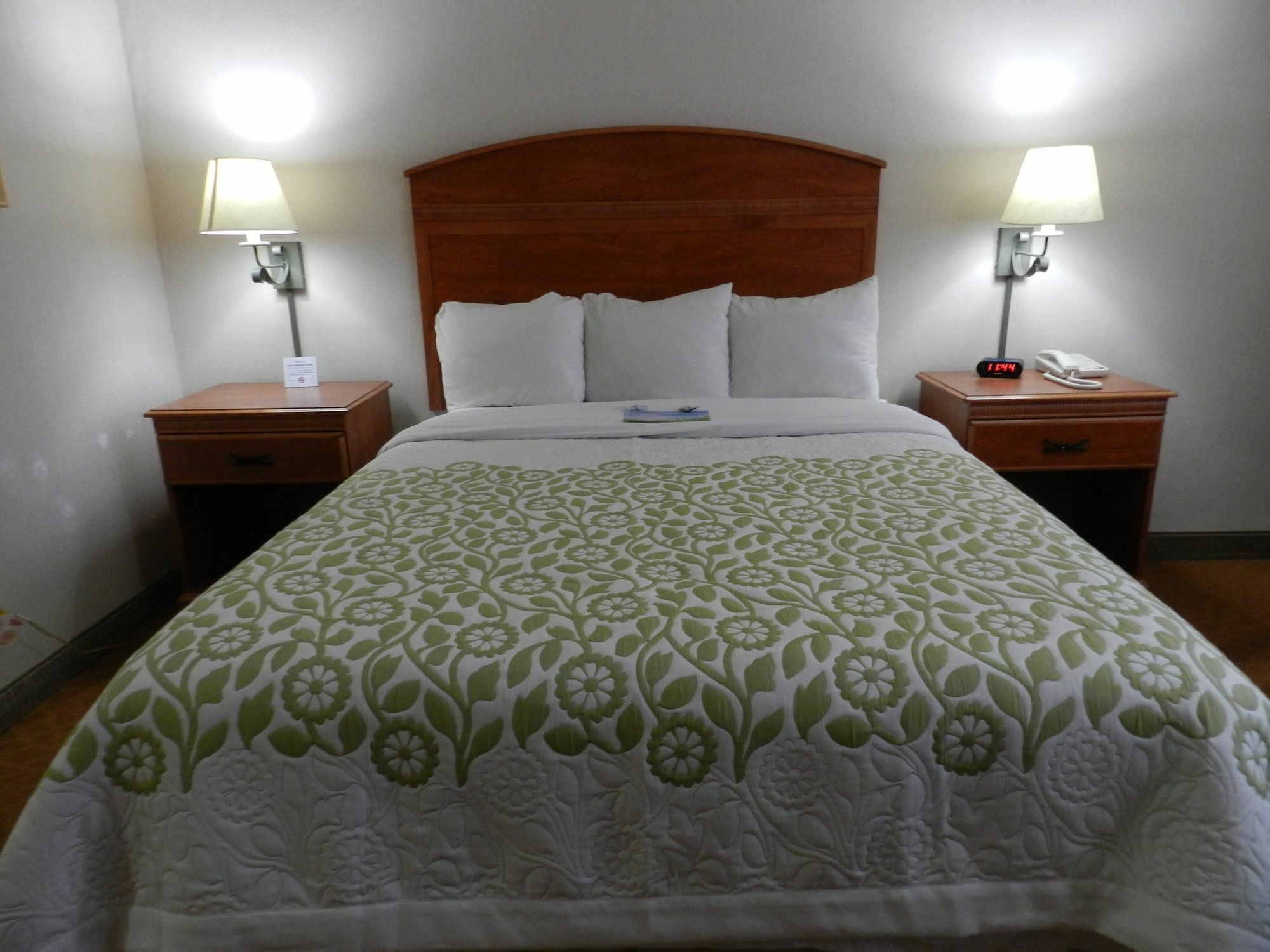Hotel Clarion Pointe Rhinelander Downtown Exterior foto